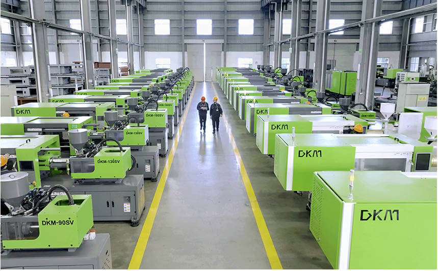 鸿运国际注塑车间