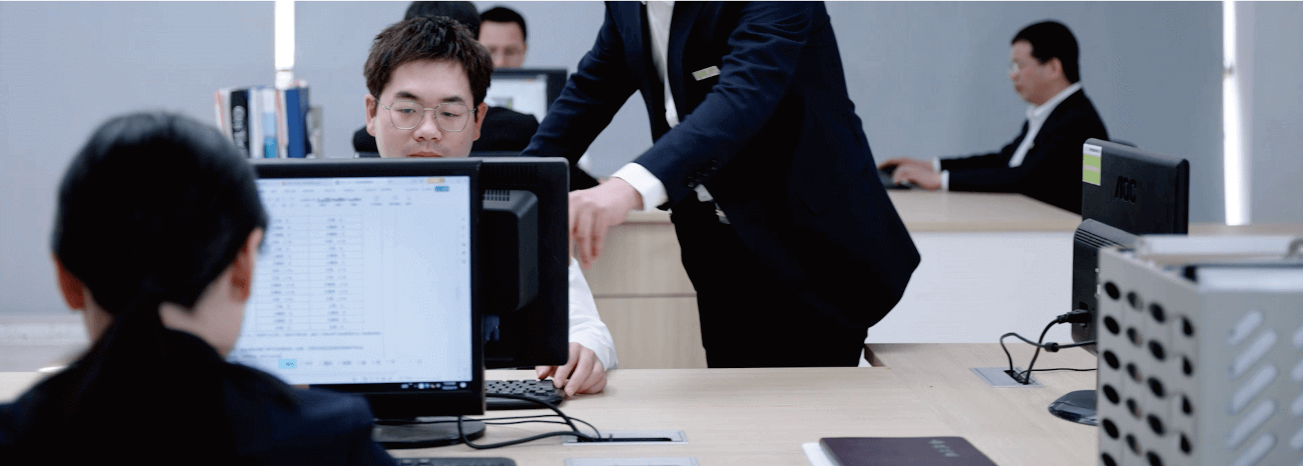 鸿运国际售前服务